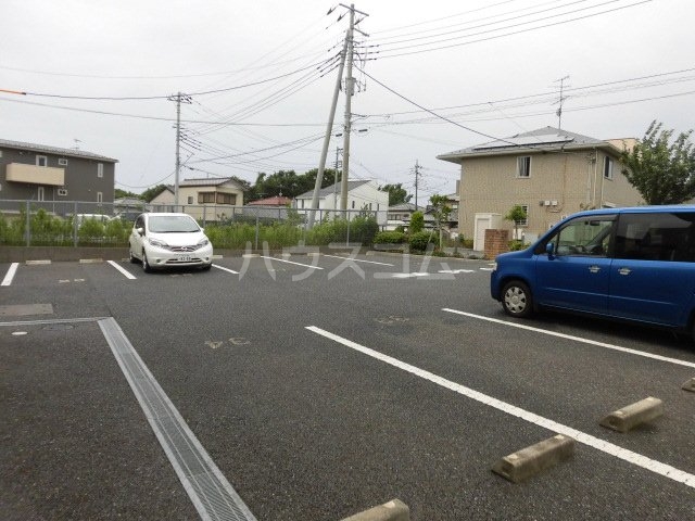 18/18 駐車場