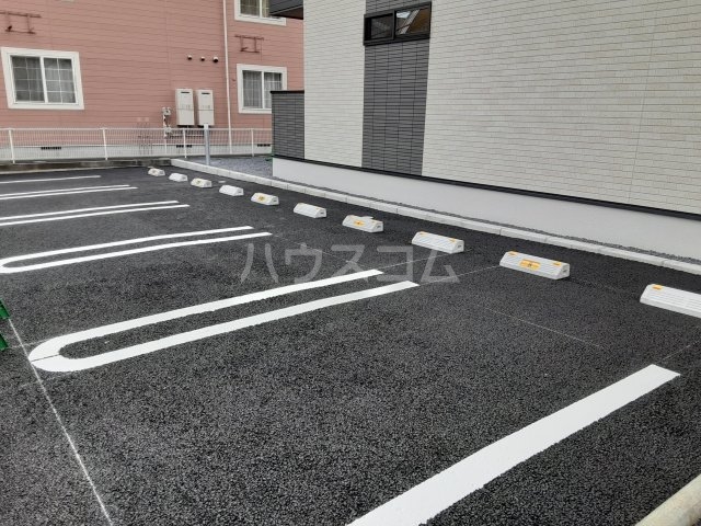 26/30 駐車場