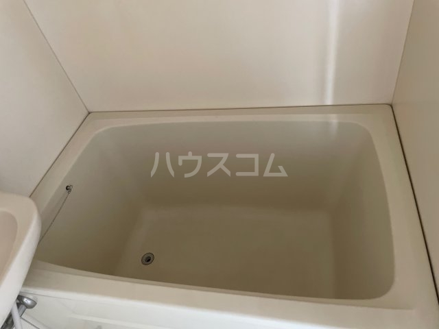 13/30 浴室