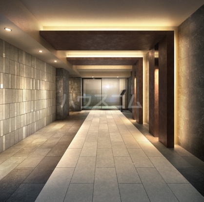 2/4 エントランス