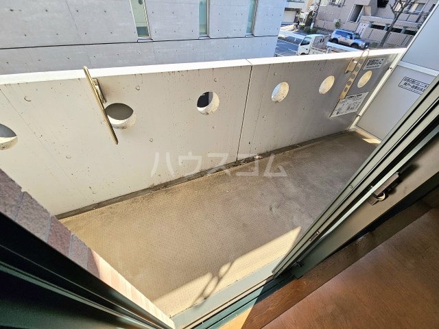 15/28 バルコニー