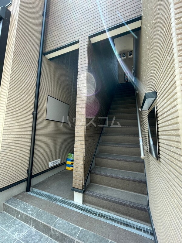 15/25 エントランス