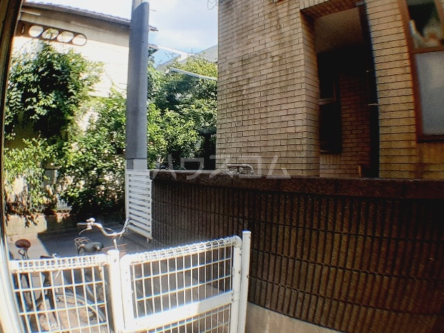 23/30 バルコニー