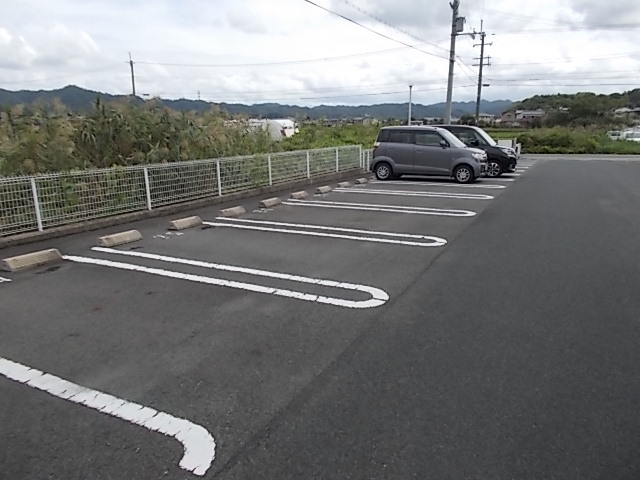 14/20 駐車場