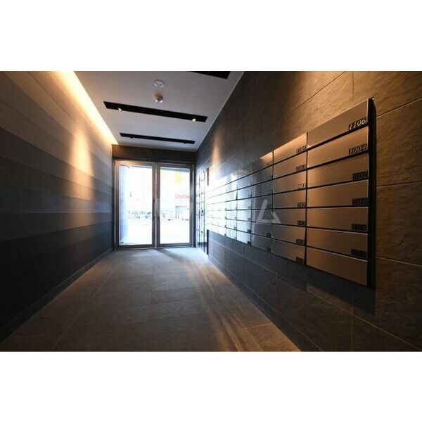 14/22 エントランス