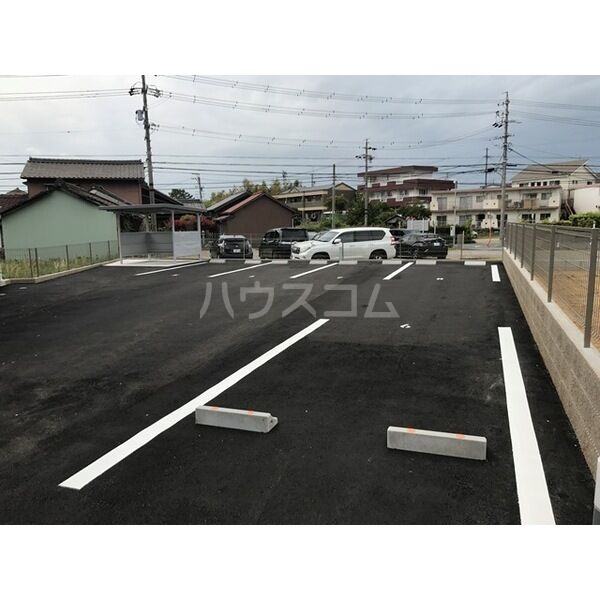 2/7 駐車場
