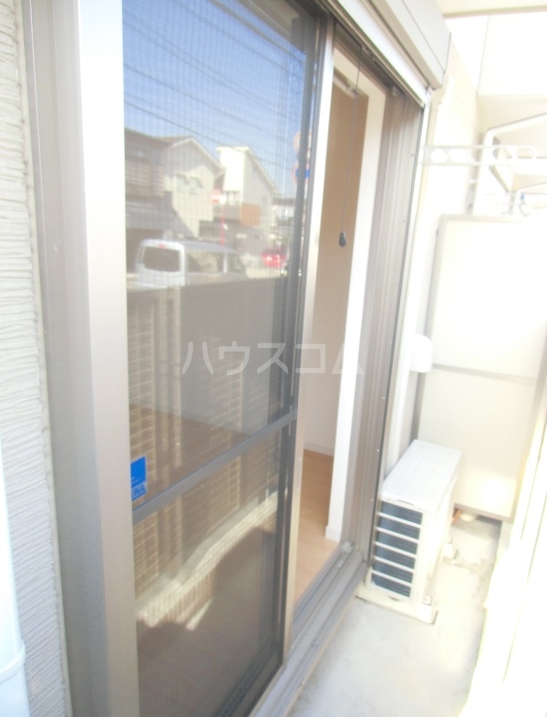 18/26 エントランス