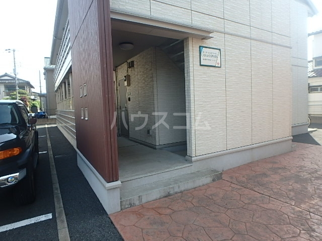 21/30 エントランス