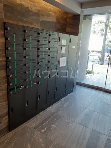 22/30 エントランス