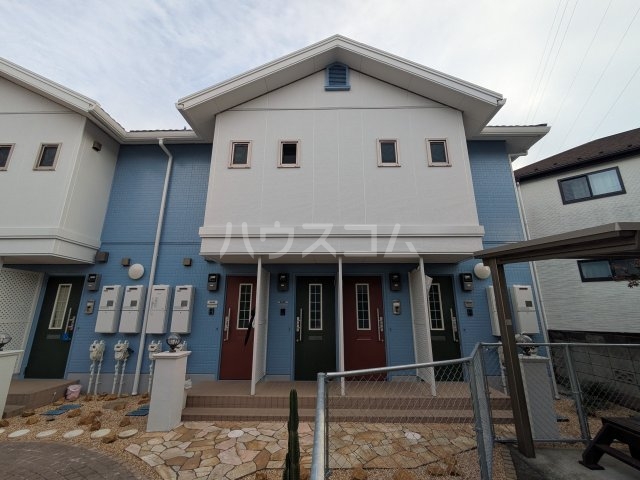 22/23 エントランス