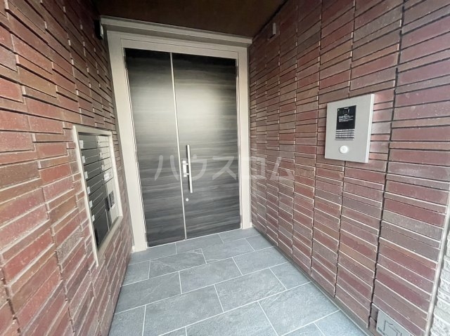 17/22 エントランス