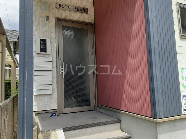 2/5 エントランス
