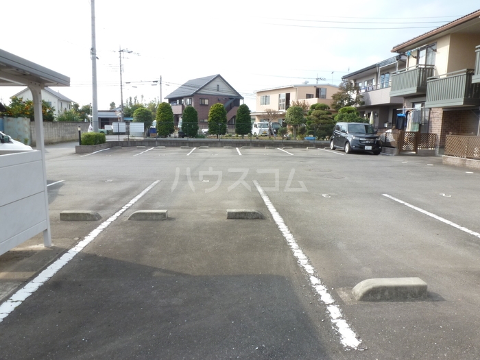 13/15 駐車場