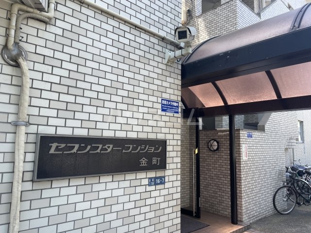 2/4 エントランス