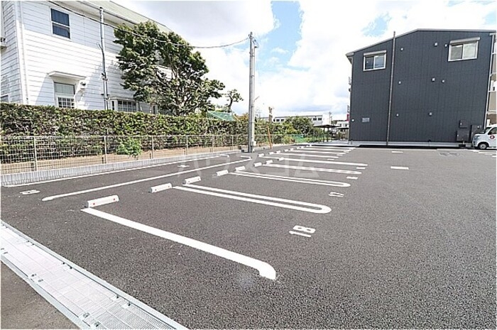 15/17 駐車場