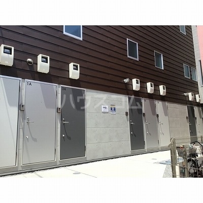 26/30 エントランス