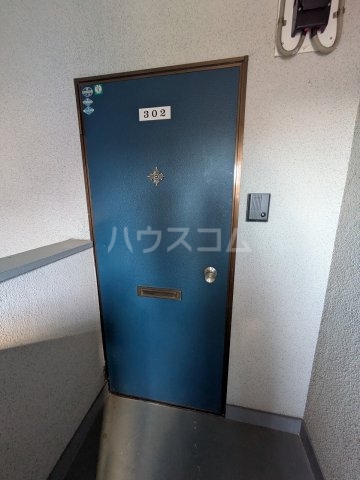 16/27 玄関