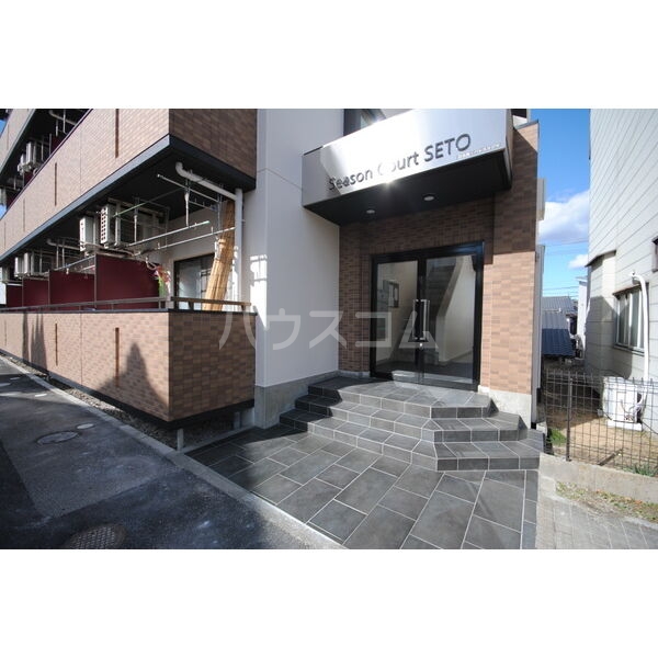 13/21 エントランス