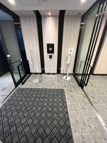 25/30 エントランス