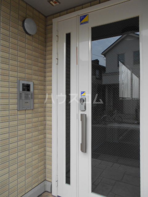 20/30 エントランス