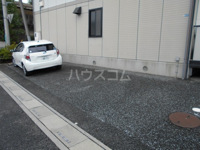 16/20 駐車場