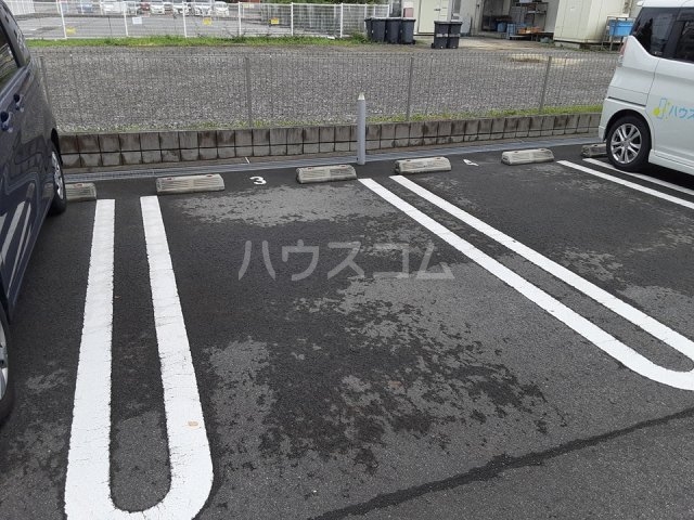 26/30 駐車場
