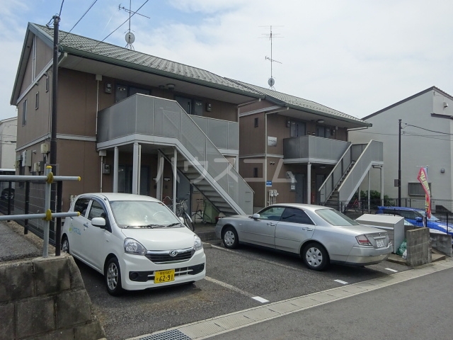 18/28 駐車場