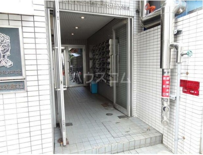 14/23 エントランス