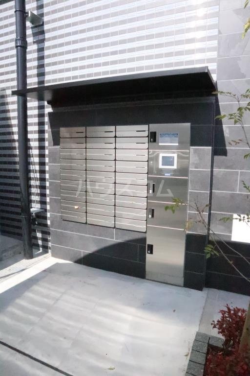 26/30 エントランス