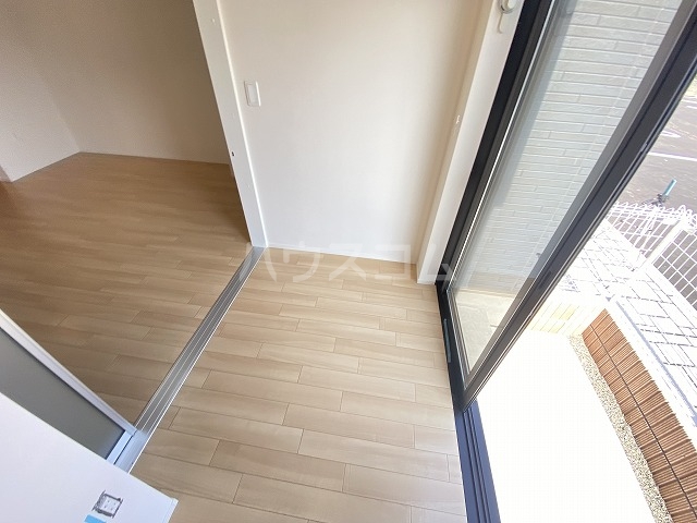 23/30 バルコニー