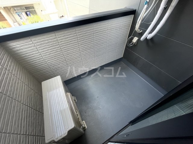 16/23 バルコニー