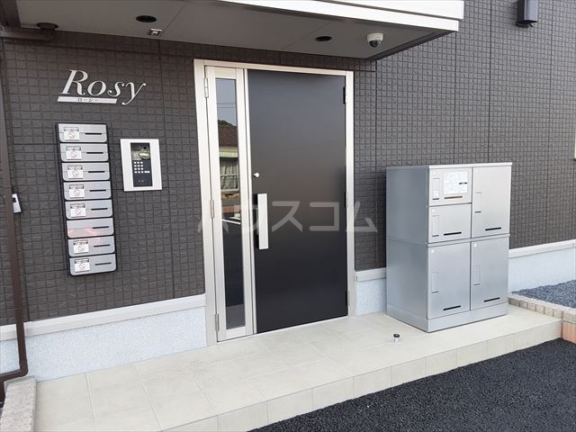 21/27 エントランス