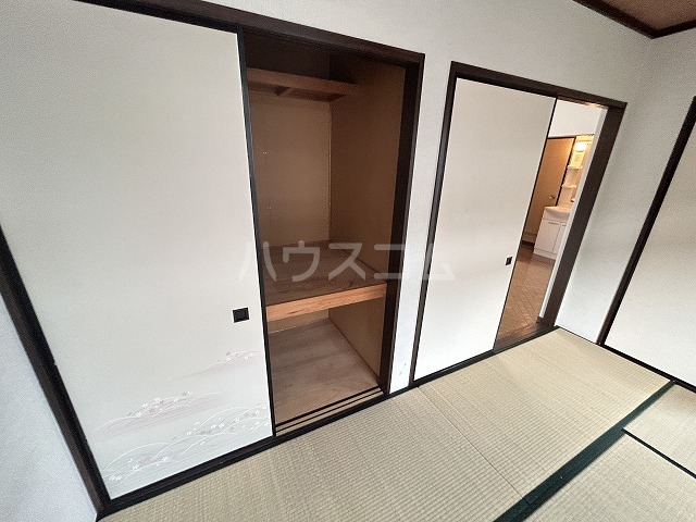 13/30 収納
