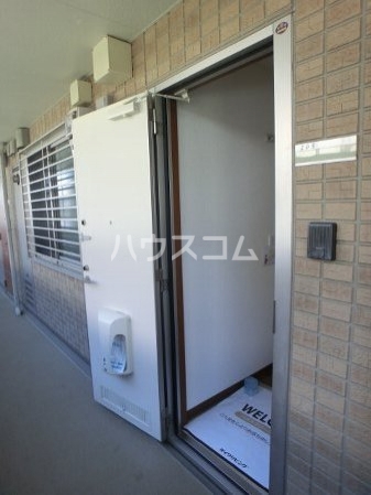 2/3 エントランス