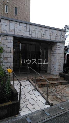 17/26 エントランス