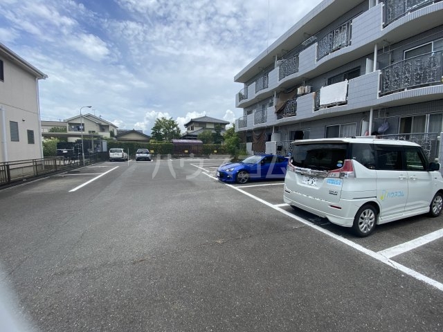 3/4 駐車場