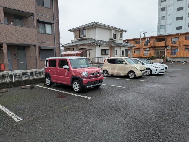 20/30 駐車場