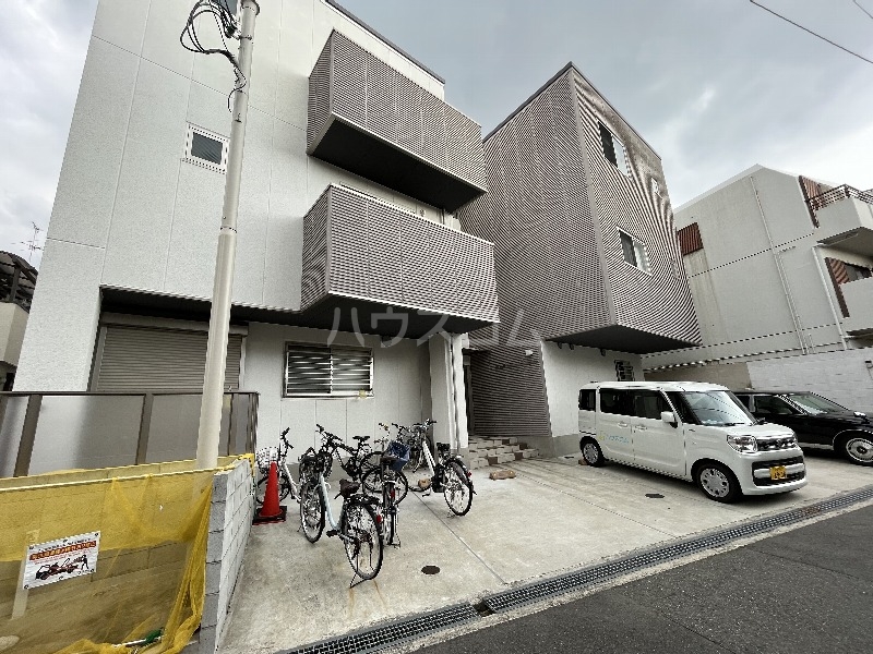 22/28 駐車場