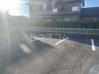 22/30 駐車場