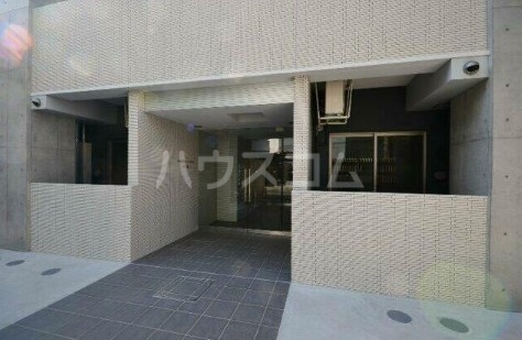 18/28 エントランス