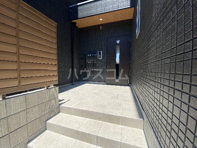 3/4 エントランス