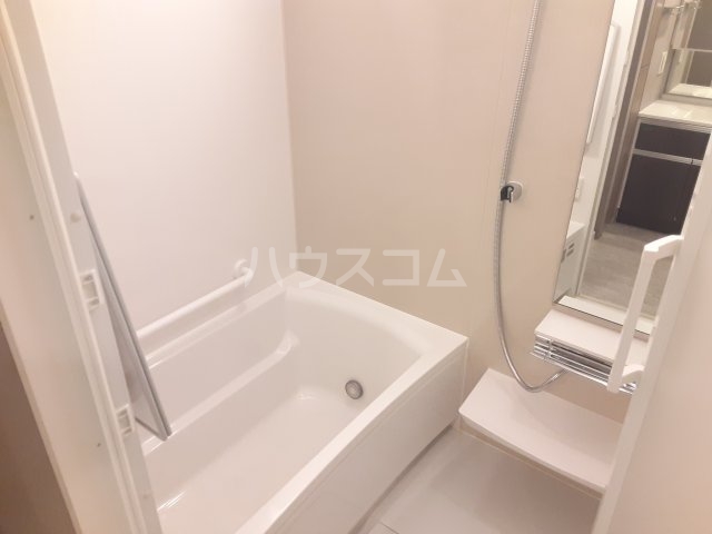 17/30 浴室