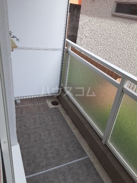 18/28 バルコニー