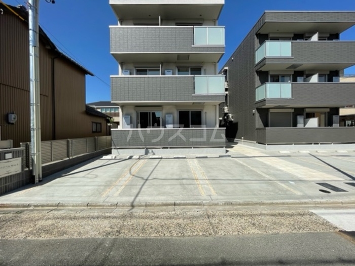 25/30 駐車場