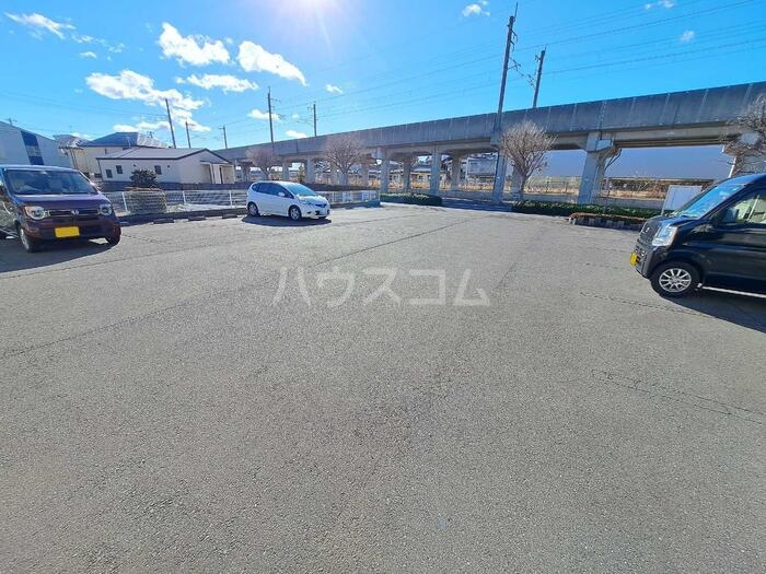 19/28 駐車場