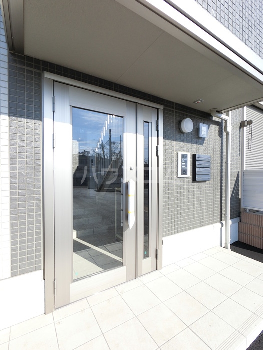 17/27 エントランス