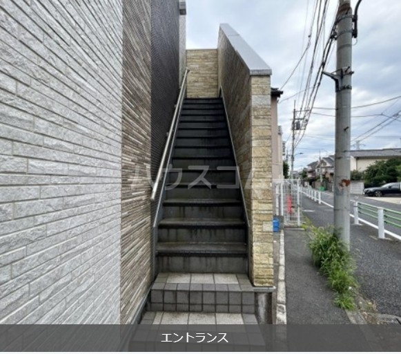 16/26 エントランス