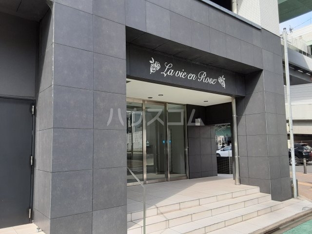 18/22 エントランス