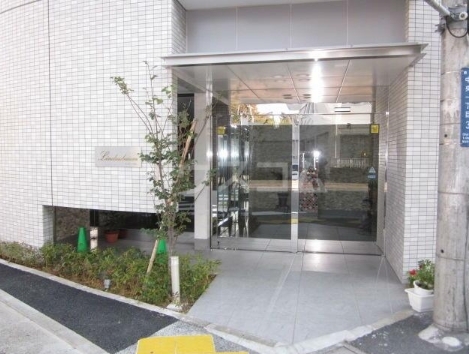 16/26 エントランス