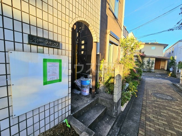 23/29 エントランス